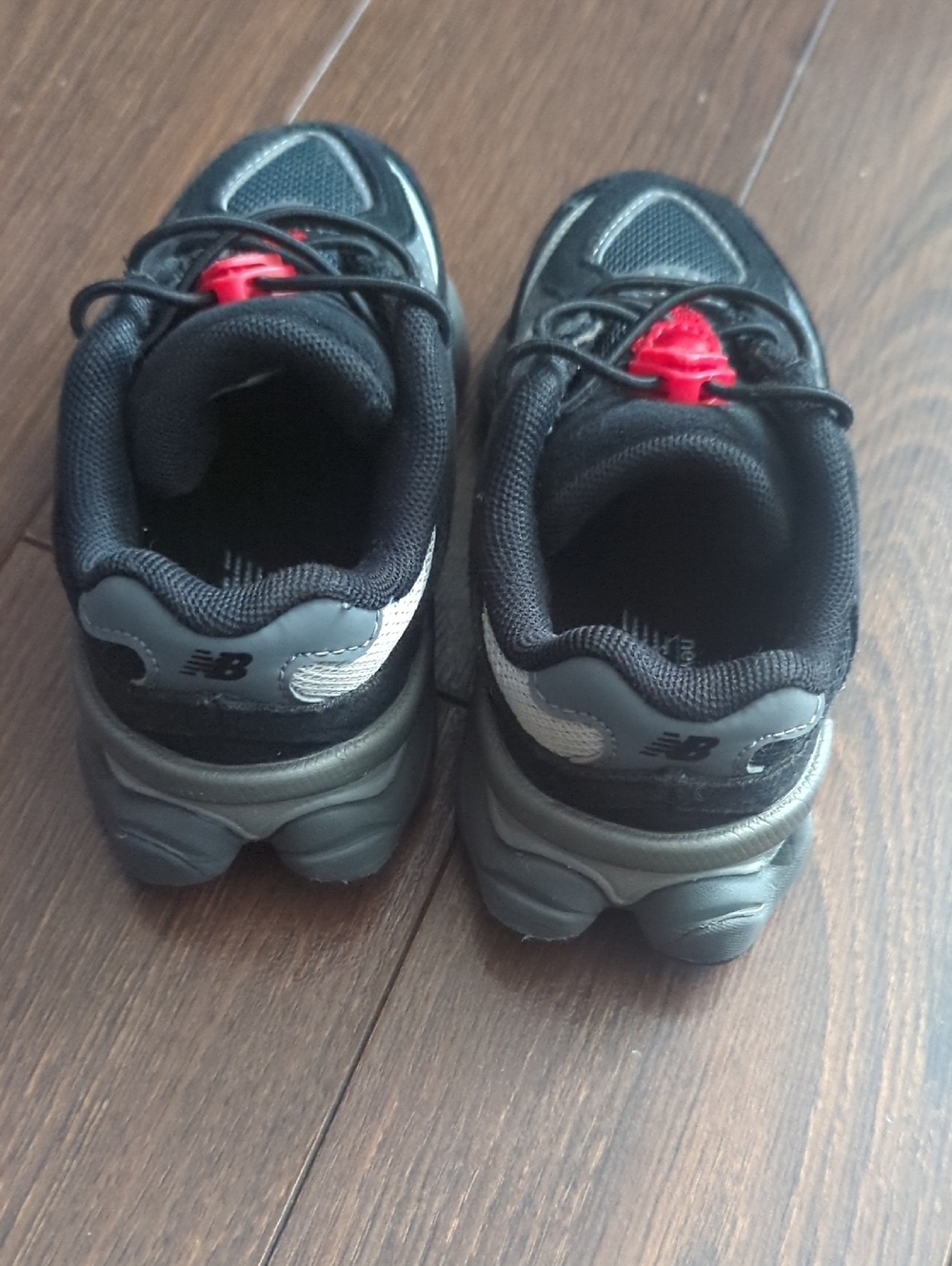 New Balance 9060 Kids Toggle Closure - Low Tops - Picture 8 of 13